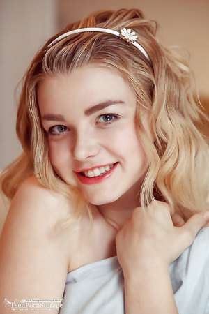 Light-haired Teen Kim In Socks With Astounding Massive Knockers Finger-tickling Her Hairless Vagina