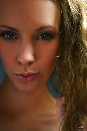 Smoking hot model Natasha strikes sexy poses while wearing no clothes