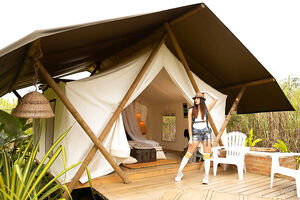 Latina Juliana shows us her smoking hot curves in the tent camp